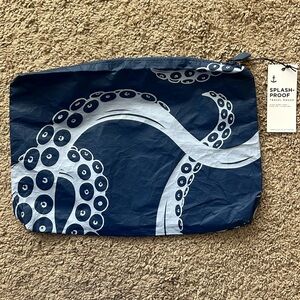 Aloha travel pouch